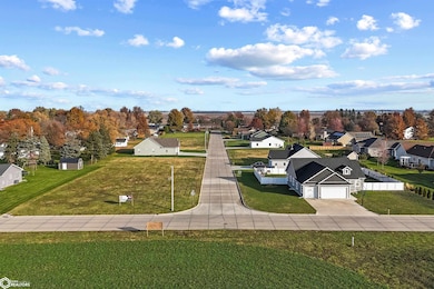 205 Laci Dru, Mediapolis, IA 52637 - photo 2