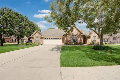 2210 Troon Dr, Alvin, TX 77511 - photo 3
