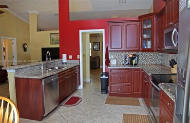 9642 Ridgecrest Ct, Davie, FL 33328 - photo 6