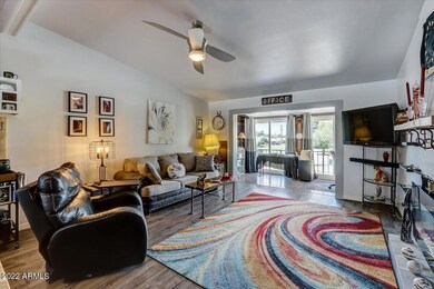 02-N Fairway Ct E-002