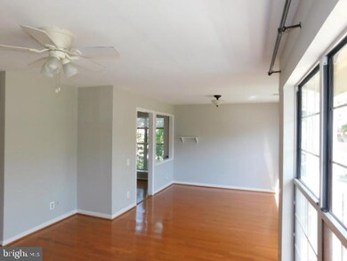 8200 Crossbrook Ct, Lorton, VA 22079 - photo 3