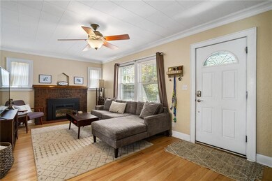 3821 Franklin Ave, Des Moines, IA 50310 - photo 5