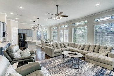 935 S Lacey Garden Loop, Houston, TX 77018 - photo 6