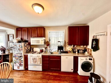 531 W Hansberry St unit 2, Philadelphia, PA 19144 - photo 6