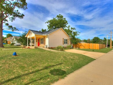 Ranch-style house featuring a front yard