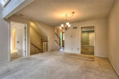 8546 Westgate St, Lenexa, KS 66215 - photo 6
