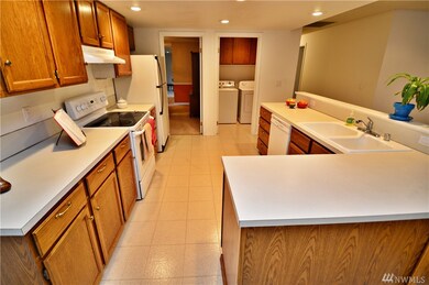 6708 Twin Hills Ct W, University Place, WA 98467 - photo 6