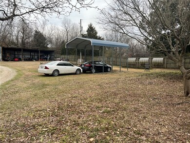 815 Costales Ln, Bethel Heights, AR 72764 - photo 3