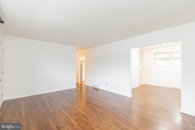 738 W 11th St, New Castle, DE 19720 - photo 6