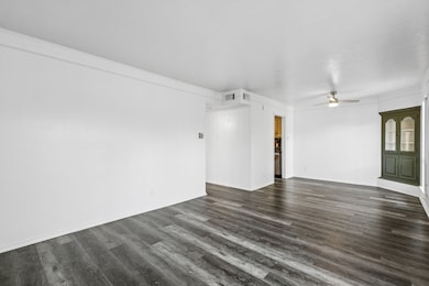 5014 Les Chateaux Dr unit 230, Dallas, TX 75235 - photo 7