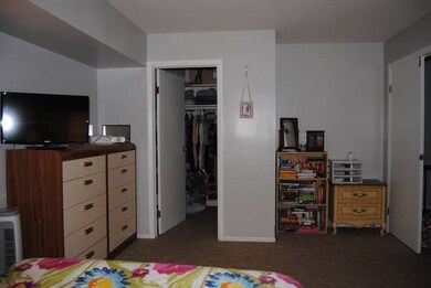 1082 Cascade Dr unit 1, Aurora, IL 60506 - photo 2