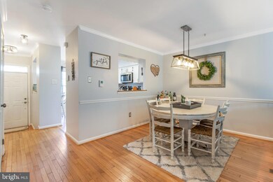 9355 Kendal Cir, Laurel, MD 20723 - photo 4