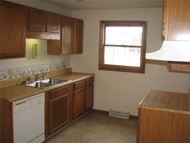 27 1/2 City View Pkwy, Johnston, RI 02919 - photo 4