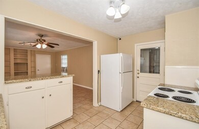 1741 Woodcrest Dr, Houston, TX 77018 - photo 7