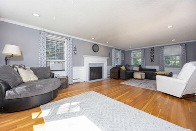 5 Aaron Way, Litchfield, NH 03052 - photo 4