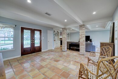 10035 Olympia Dr, Houston, TX 77042 - photo 3