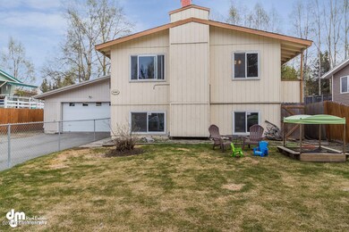 Exterior_Front Yard