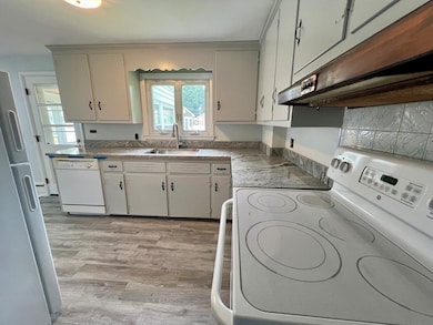 144 Elm St, Stoneham, MA 02180 - photo 3