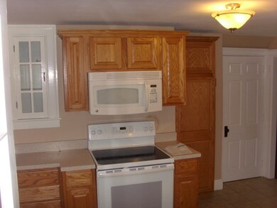 339 N Pembroke Rd, Pembroke, NH 03275 - photo 7