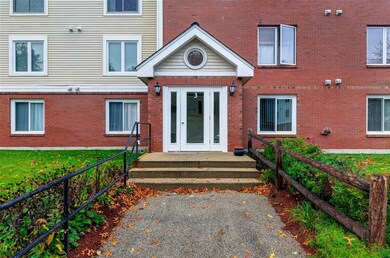 3 Timberwood Dr unit 105, Goffstown, NH 03045 - photo 2