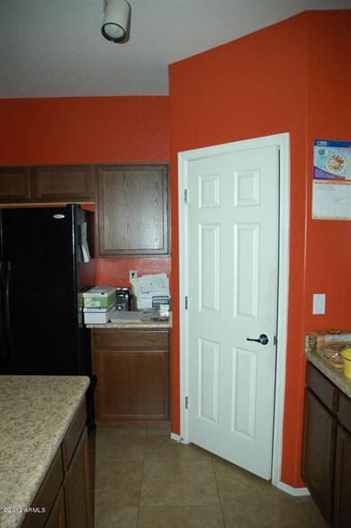 Kitchen w/Pantry & Lots of Cabinets
