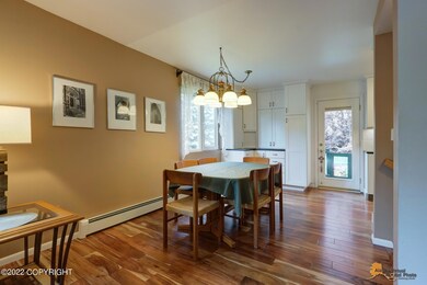 Dining area w built in hutch