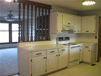 52 Kensington Dr, Bella Vista, AR 72715 - photo 7