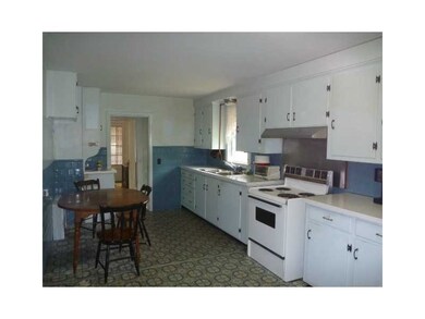 250 Chapmans Ave, Warwick, RI 02886 - photo 6