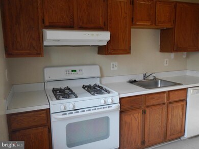 11103 Ascot Cir unit 267, Fredericksburg, VA 22407 - photo 2