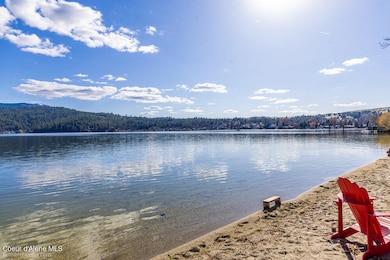 Lake Living
