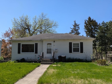 301 Leif Erikson Dr, Decorah, IA 52101 - photo 2