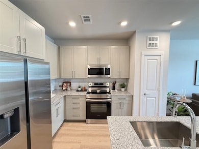 1610 Campbell Rd unit 157, Houston, TX 77055 - photo 3