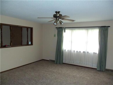 120 Fairlane St, Lansing, KS 66043 - photo 2