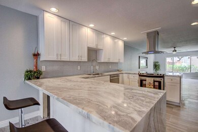7225 N Via Nueva (3)