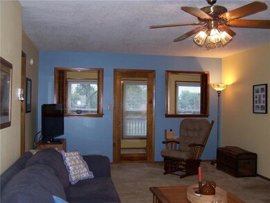 805 Crane St, Raymore, MO 64083 - photo 3