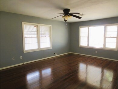 2726 Parker Rd, Houston, TX 77093 - photo 3