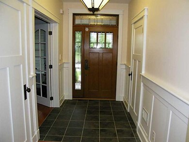 Entry/Foyer.