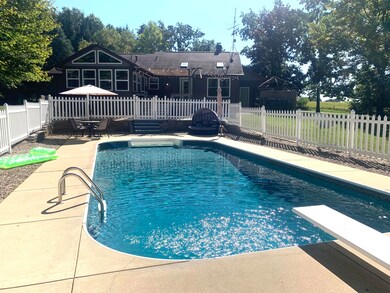 E5E57592-52C9-4B21-AAD4-E156FE86D2AF