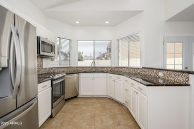 9-web-or-mls-Broadway-17
