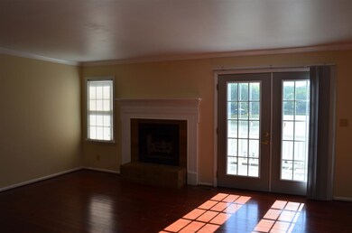 341 Lakepoint Dr, Gadsden, AL 35901 - photo 6