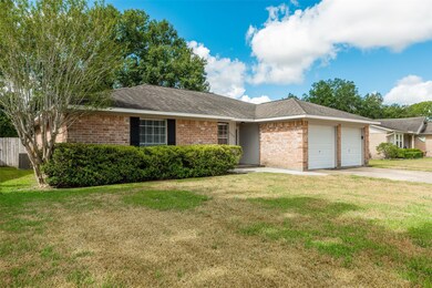 2530 Parkway Ave, Rosenberg, TX 77471 - photo 2