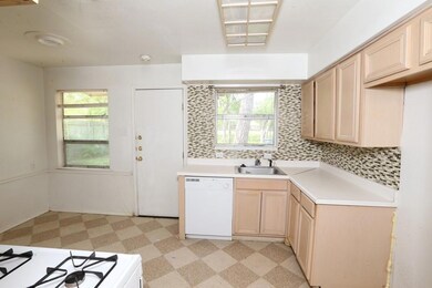 7227 Dalewood Ln, Dallas, TX 75214 - photo 5