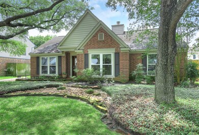 3908 Spring Forest Dr, Pearland, TX 77584 - photo 2