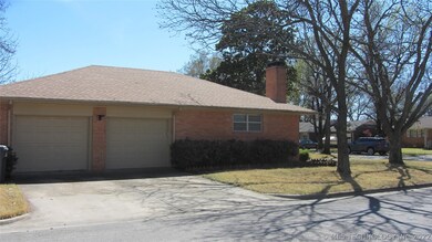 Oversized 2-car garage