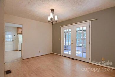 132 Atwood Dr, Hendersonville, NC 28792 - photo 7