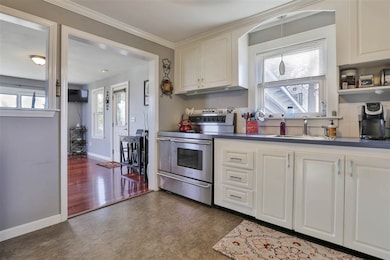 52 Overland St, Manchester, NH 03103 - photo 4