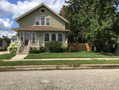 517 Chatham St, Lowell, MI 49331 - photo 2