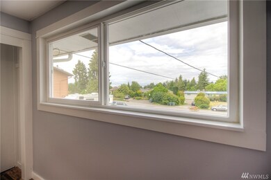 1030 Glen St, Edmonds, WA 98020 - photo 3