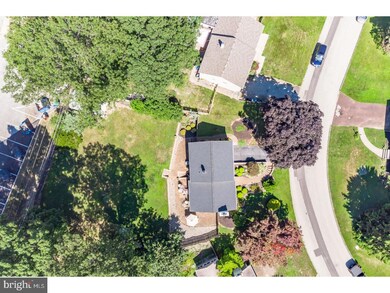 13 Taylor Rd, Conshohocken, PA 19428 - photo 2