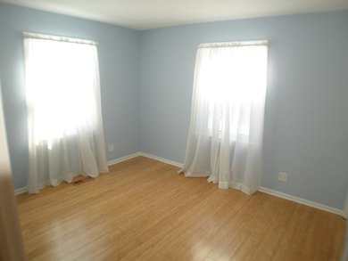 423 Byron Ct, Wheaton, IL 60187 - photo 5